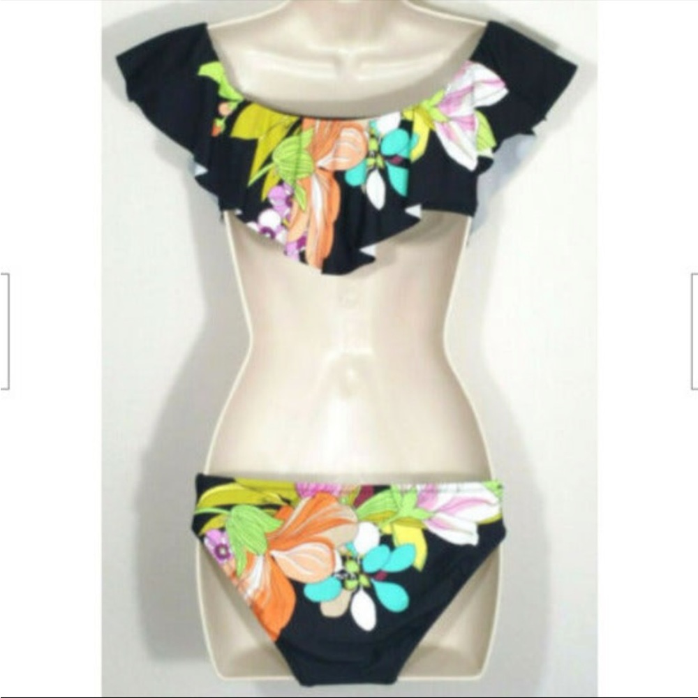 Trina Turk Floral Bikini set - Picture 3 of 8